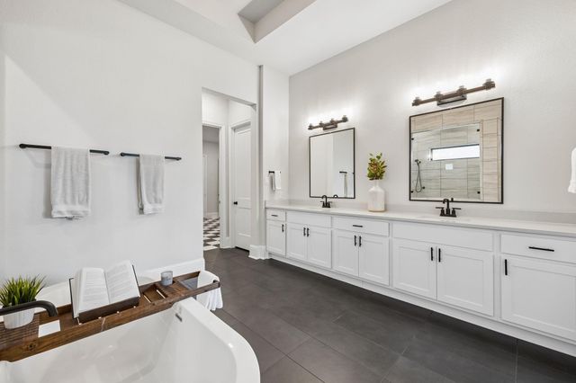 10102 S Goshawk Trail, Conroe, TX 77385