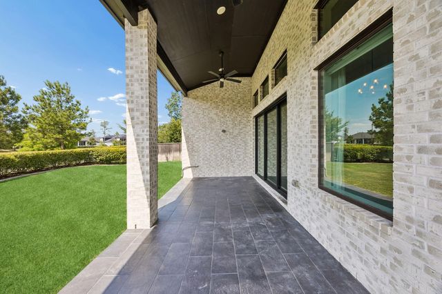 10102 S Goshawk Trail, Conroe, TX 77385