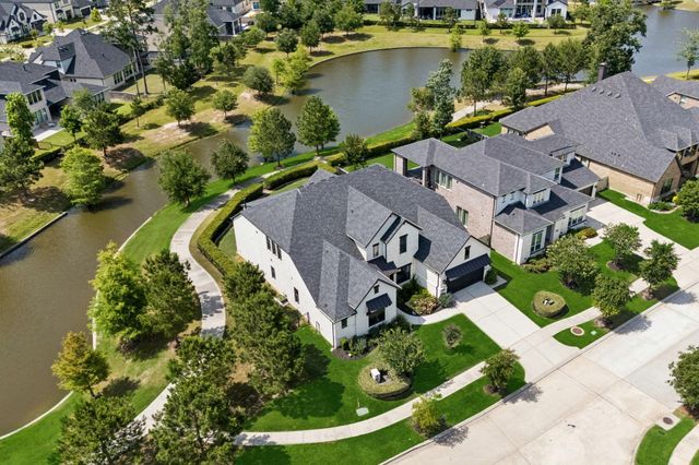 10102 S Goshawk Trail, Conroe, TX 77385
