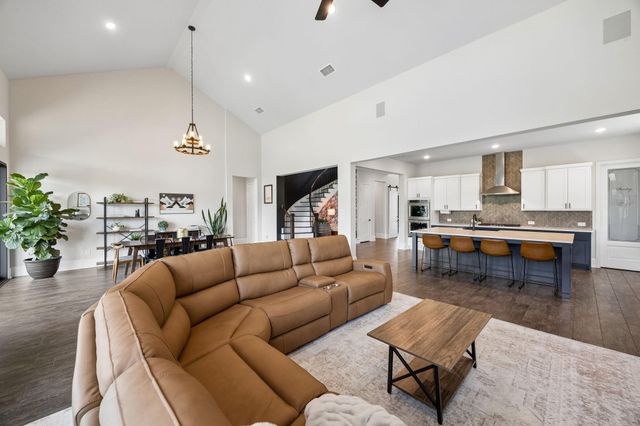 10102 S Goshawk Trail, Conroe, TX 77385