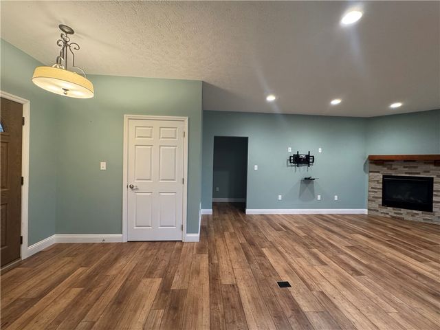 20 Rosemont Dr, South Union Twp, PA 15401