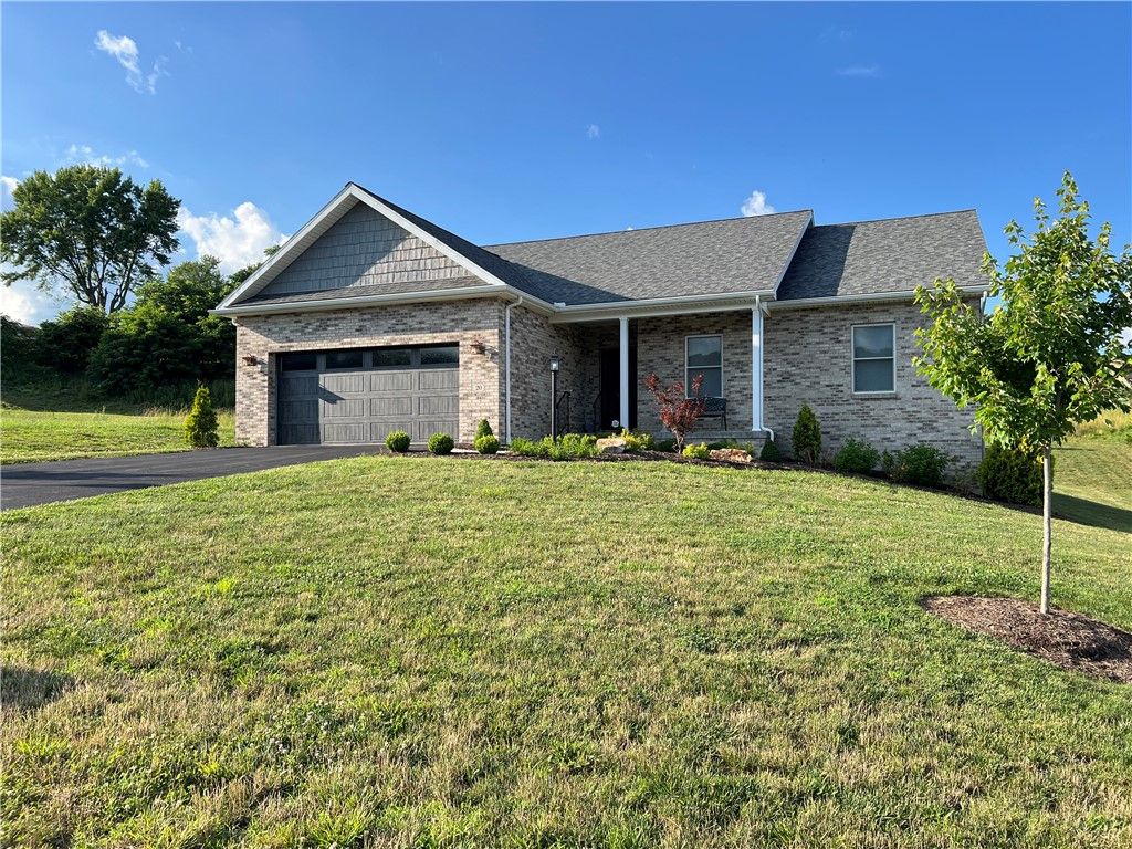 20 Rosemont Dr, South Union Twp, PA 15401