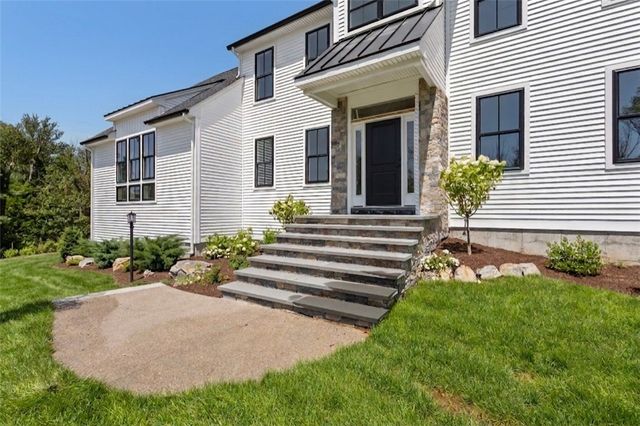 15 Tuscan Court, Cumberland, RI 02864