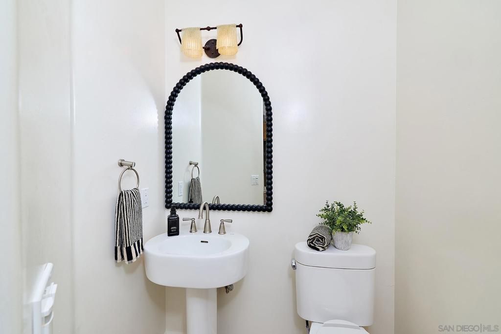 Image 23 of property listing at 17877 Corazon, San Diego, CA 92127