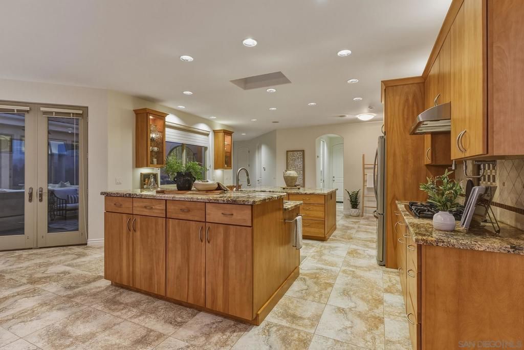 Image 6 of property listing at 17877 Corazon, San Diego, CA 92127