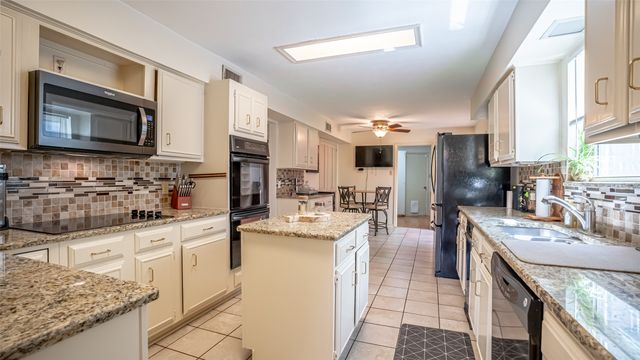 2410 S Graham Drive, Arlington, TX 76013