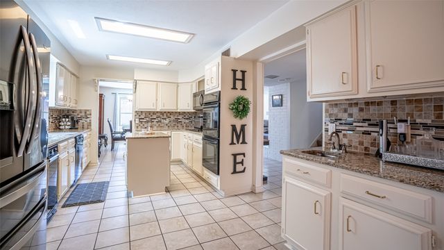 2410 S Graham Drive, Arlington, TX 76013