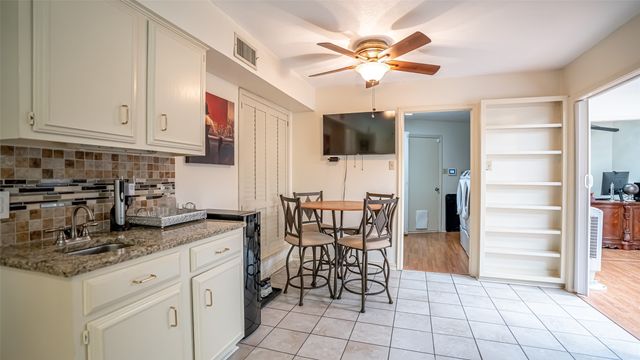 2410 S Graham Drive, Arlington, TX 76013