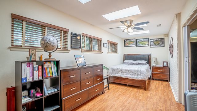 2410 S Graham Drive, Arlington, TX 76013