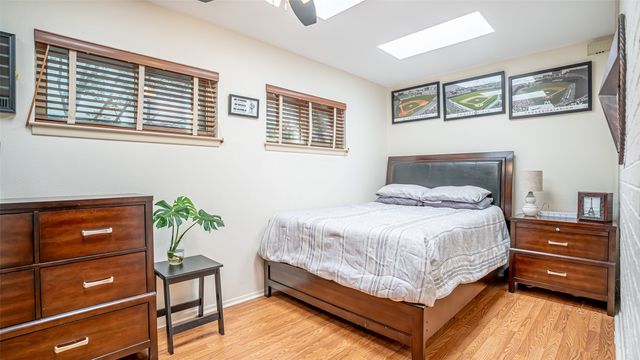 2410 S Graham Drive, Arlington, TX 76013