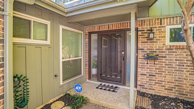 2410 S Graham Drive, Arlington, TX 76013