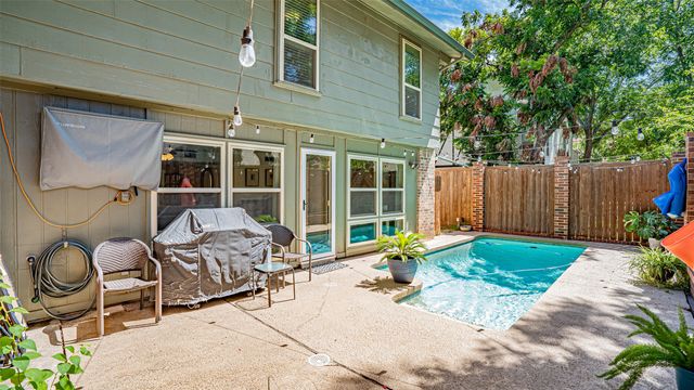 2410 S Graham Drive, Arlington, TX 76013