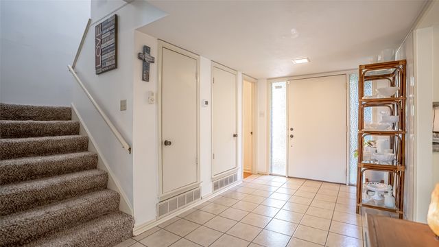 2410 S Graham Drive, Arlington, TX 76013