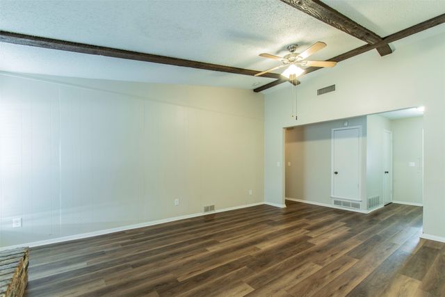 213 Melinda Drive, Mesquite, TX 75149