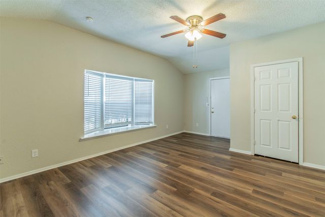 213 Melinda Drive, Mesquite, TX 75149