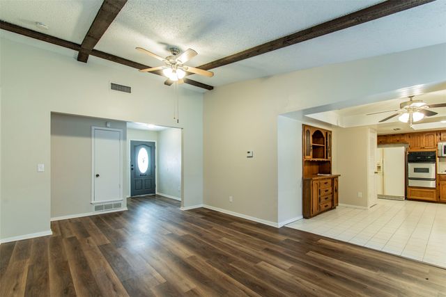 213 Melinda Drive, Mesquite, TX 75149