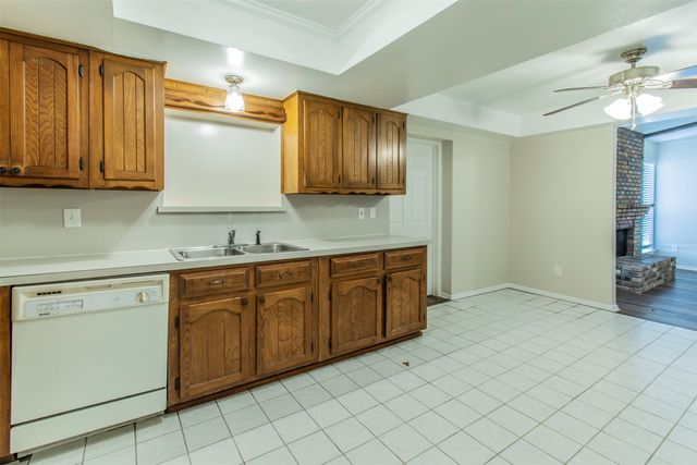 213 Melinda Drive, Mesquite, TX 75149