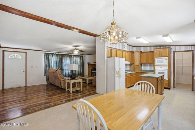 515 Mulligan Way SE, Bolivia, NC 28422