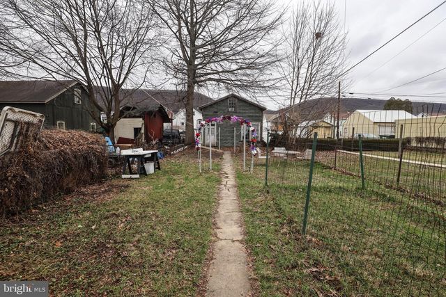 535 MAIN ST, Lykens, PA 17048