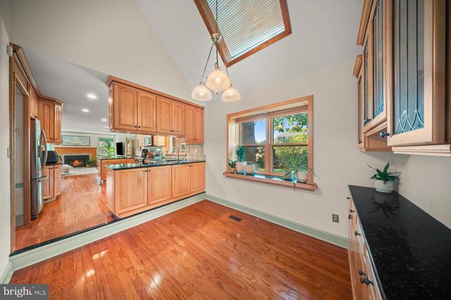 24 POND VIEW DR, Richboro, PA 18954
