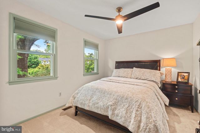 24 POND VIEW DR, Richboro, PA 18954
