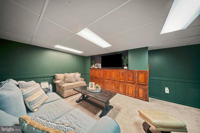 24 POND VIEW DR, Richboro, PA 18954