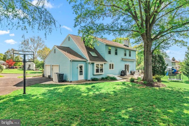24 POND VIEW DR, Richboro, PA 18954
