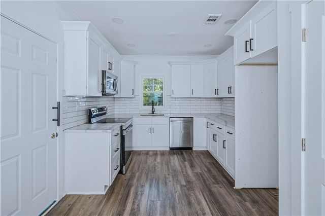 673 Pearce Street SW, Atlanta, GA 30310