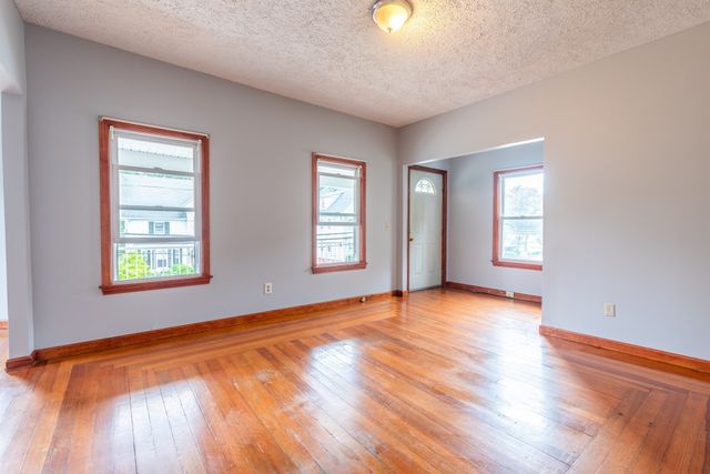 17 Jefferson St 2, Attleboro, MA 02703