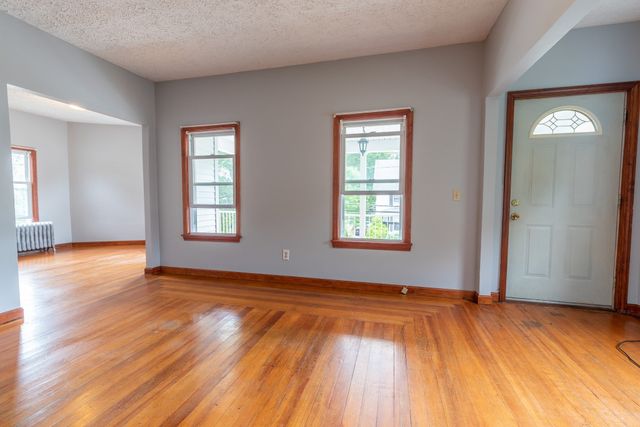 17 Jefferson St 2, Attleboro, MA 02703