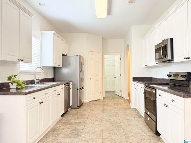 476 WATERFORD DRIVE, Calera, AL 35040