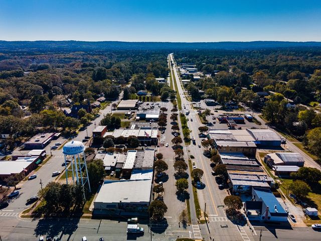 143 S Main Street, Pine Mountain, GA 31822
