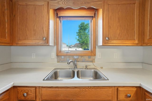 12607 Stoneboro Court, Fort Wayne, IN 46845