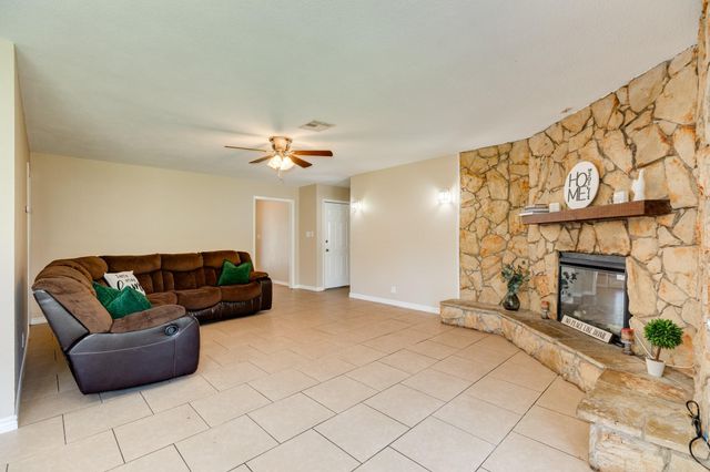 114 Singleton Street, Jones Creek, TX 77541