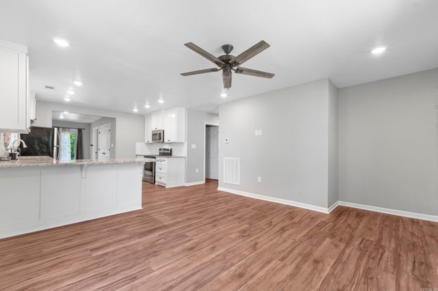 511 1st Street, Conway, AR 72032