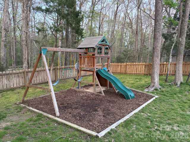 8028 Penman Springs Drive, Waxhaw, NC 28173