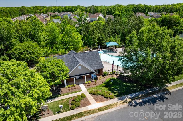 8028 Penman Springs Drive, Waxhaw, NC 28173