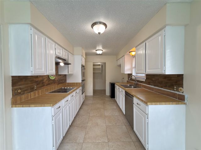 5218 Barcelona Drive, Garland, TX 75043