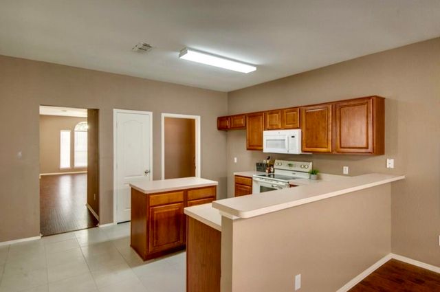3605 Lasso Road, Fort Worth, TX 76262
