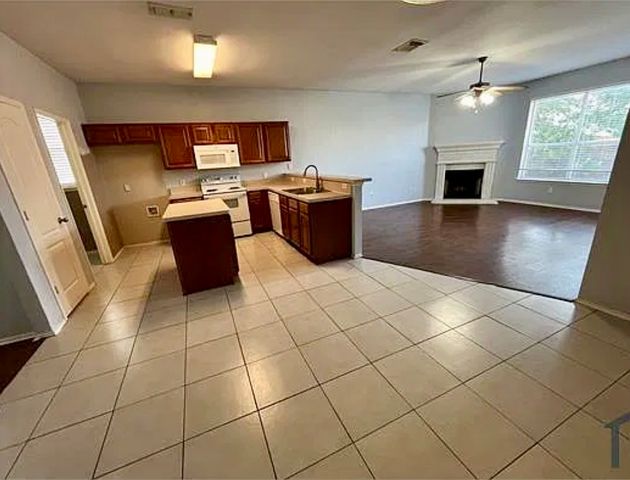 3605 Lasso Road, Fort Worth, TX 76262