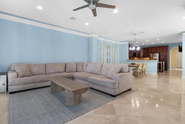 814 N Victoria Park Road, Fort Lauderdale, FL 33304