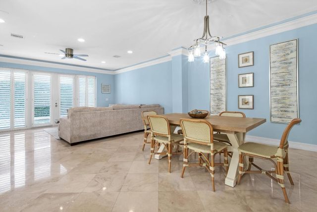 814 N Victoria Park Road, Fort Lauderdale, FL 33304