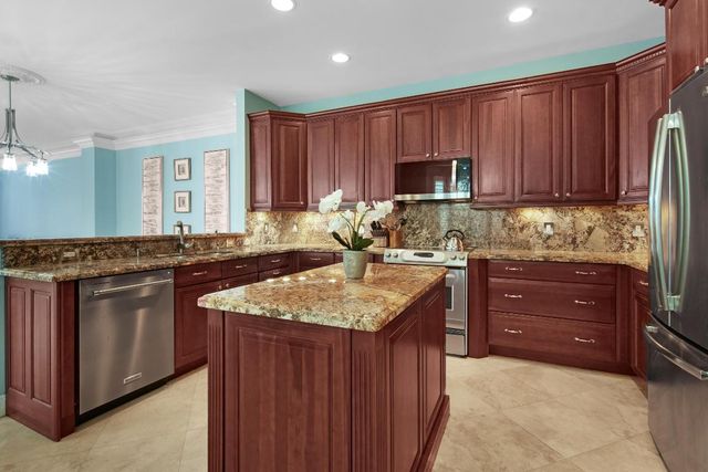 814 N Victoria Park Road, Fort Lauderdale, FL 33304