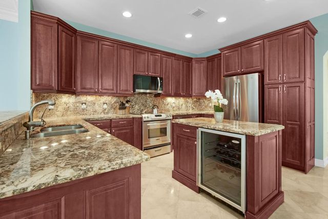 814 N Victoria Park Road, Fort Lauderdale, FL 33304