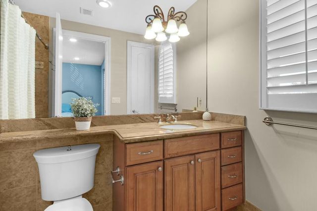 814 N Victoria Park Road, Fort Lauderdale, FL 33304