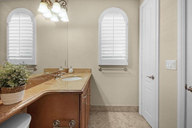 814 N Victoria Park Road, Fort Lauderdale, FL 33304