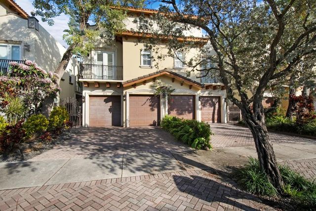 814 N Victoria Park Road, Fort Lauderdale, FL 33304