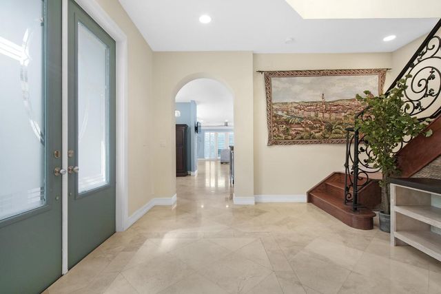 814 N Victoria Park Road, Fort Lauderdale, FL 33304