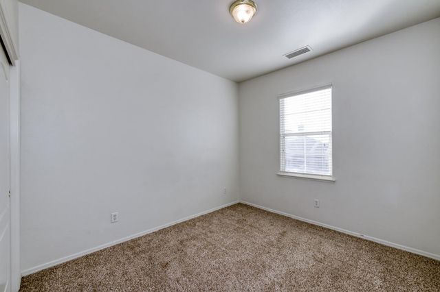 673 W Fontaine Lane, Clovis, CA 93619