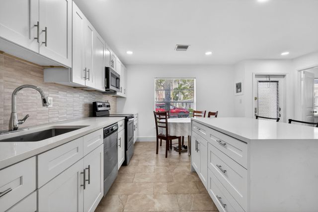 5093 Privet Place A-1, Delray Beach, FL 33484